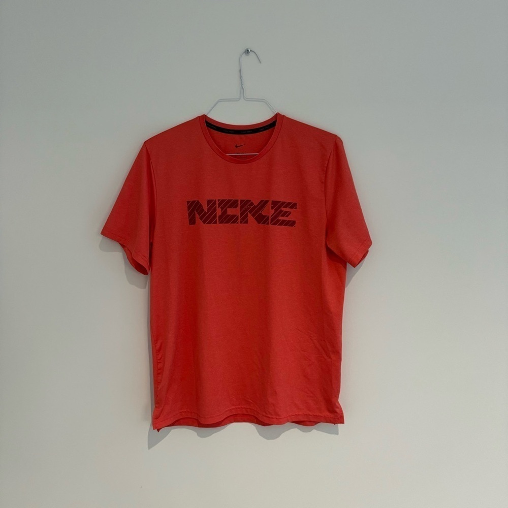 Nike Pro Workout Shirt Burnt Orange Size Medium Like New